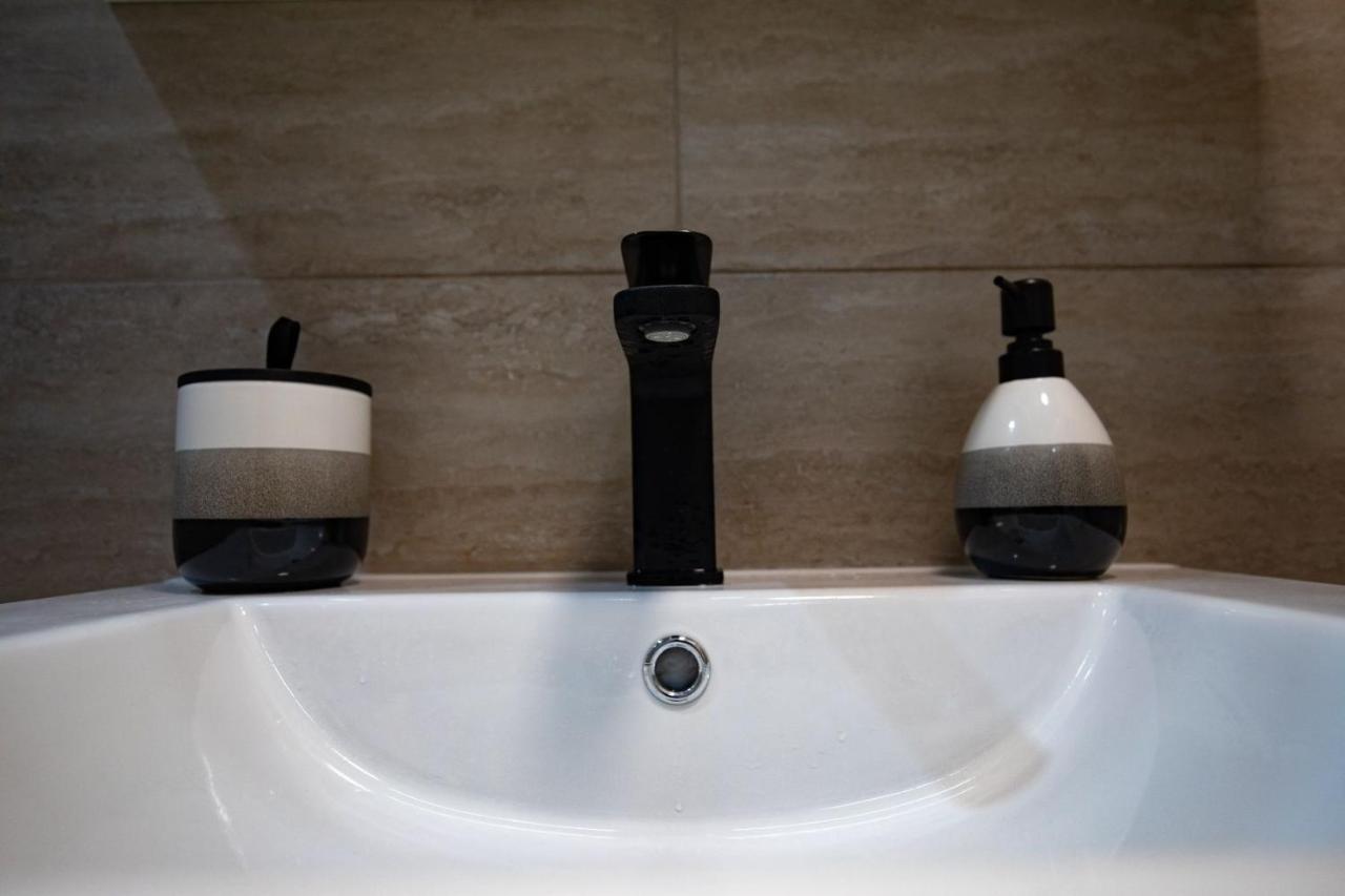 Apartament Natalia Tîrgu Ocna Екстериор снимка